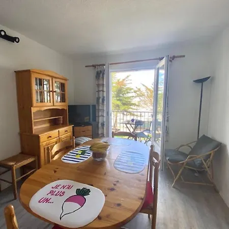 Apartment Vue Sur Le Port A 50 M De La Grande Plage