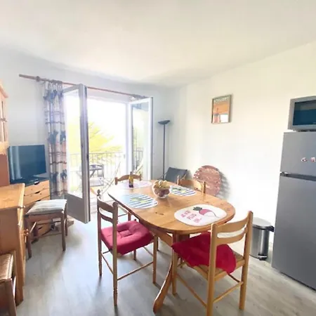 Vue Sur Le Port A 50 M De La Grande Plage Apartment *